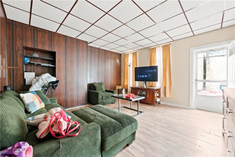 409 Gardner St — photo 3