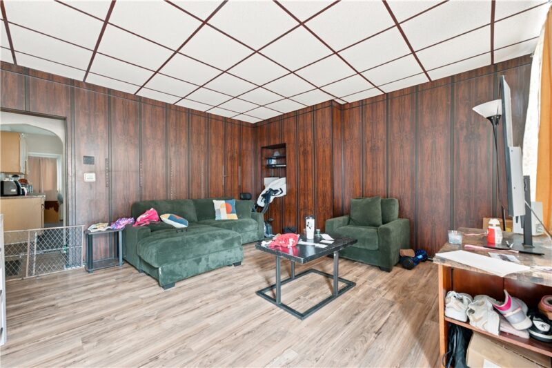 409 Gardner St — photo 4