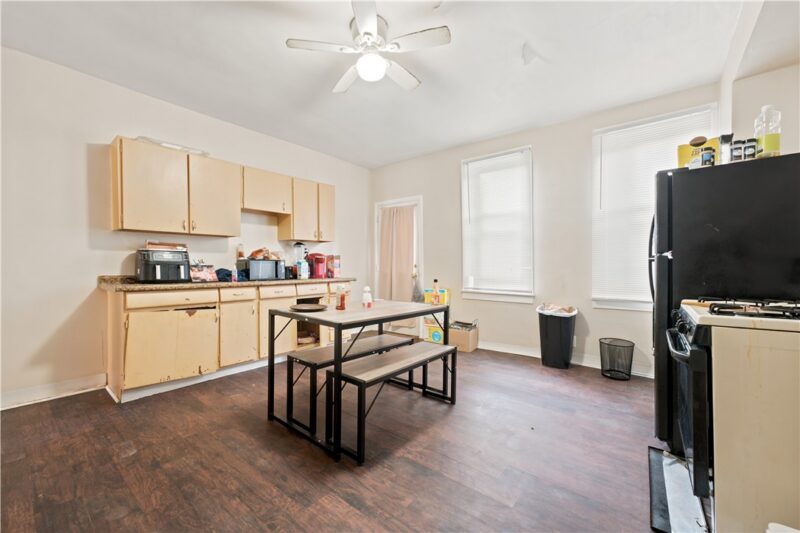 409 Gardner St — photo 6