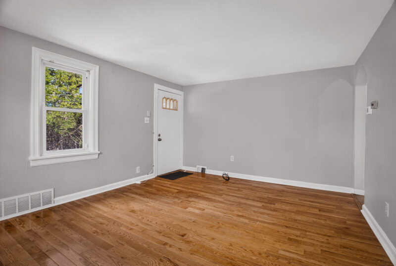 7722 Lloyd AVENUE — photo 5