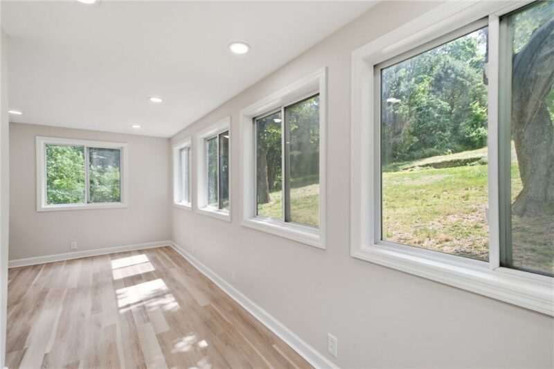985 Blackhawk Rd — photo 7