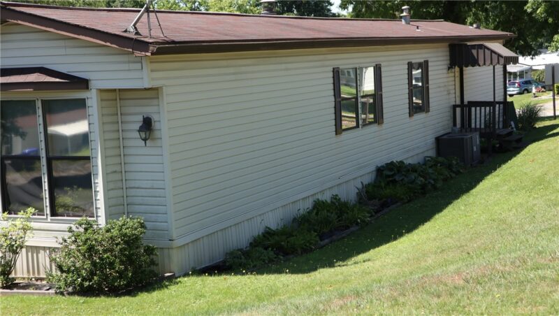 200 Forest Dr — photo 2