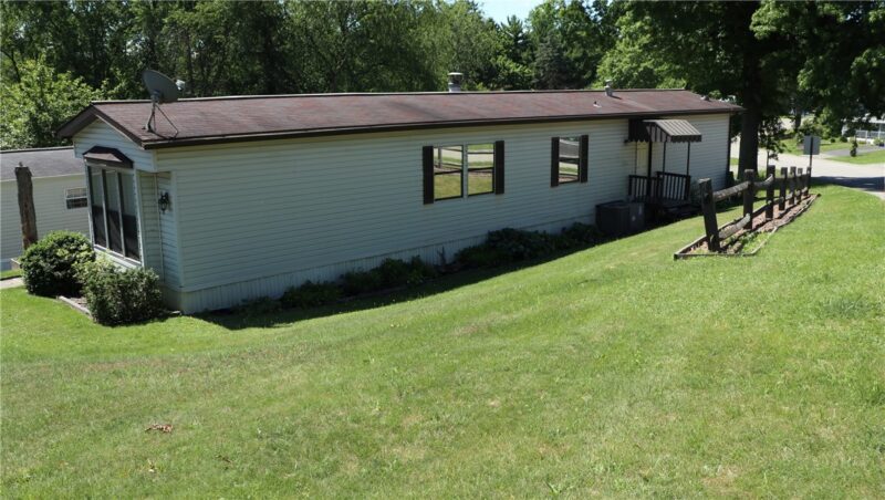200 Forest Dr — photo 3