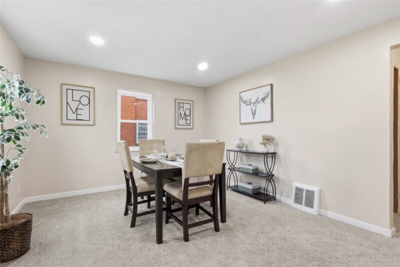 3733 Rebecca St. — photo 3