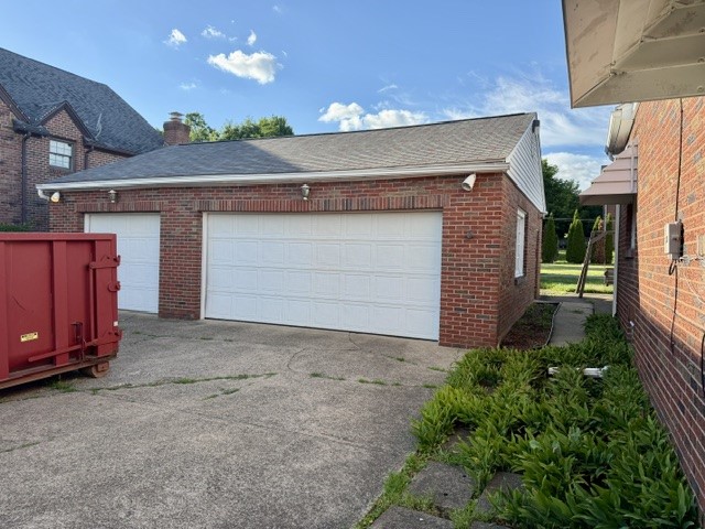 319 Sumner Ave — photo 3