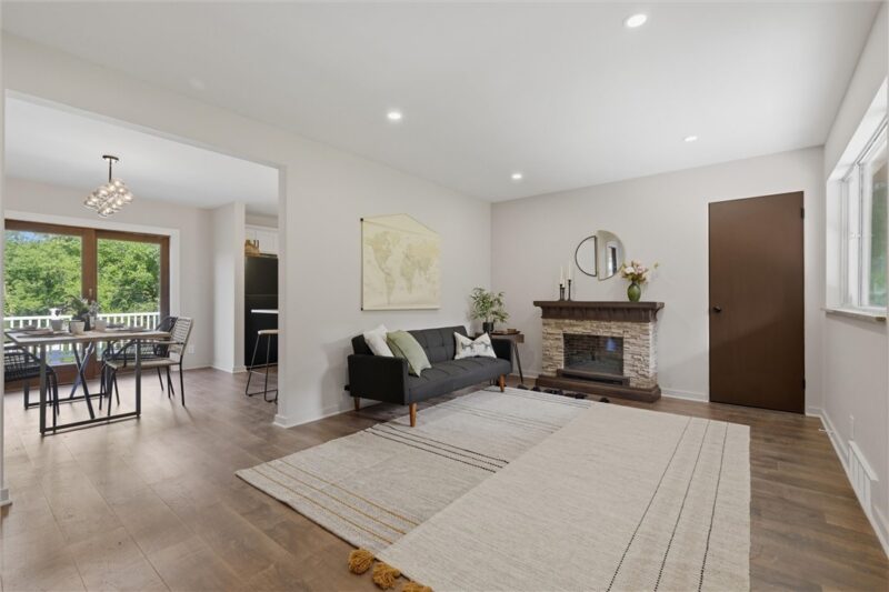 312 Duff Rd — photo 4