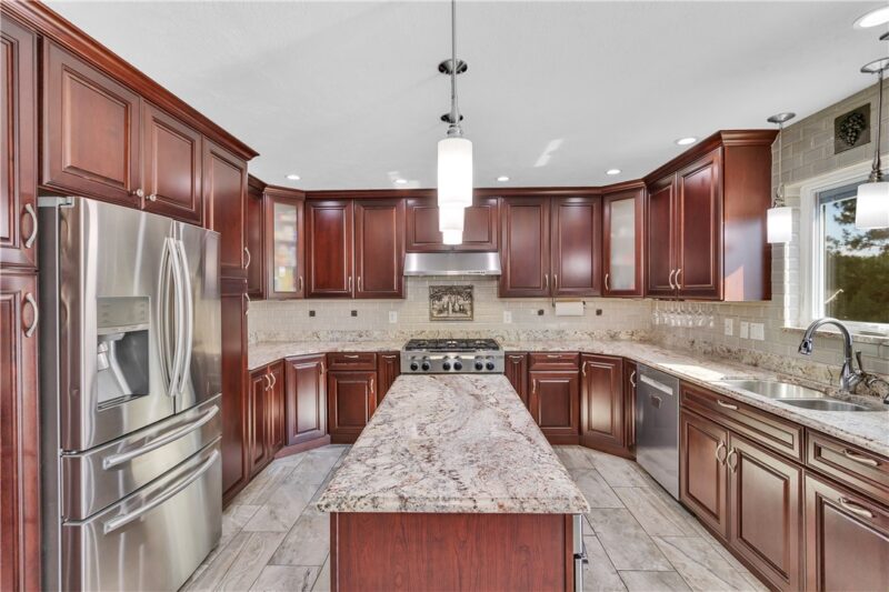 420 Lexington Drive — photo 3