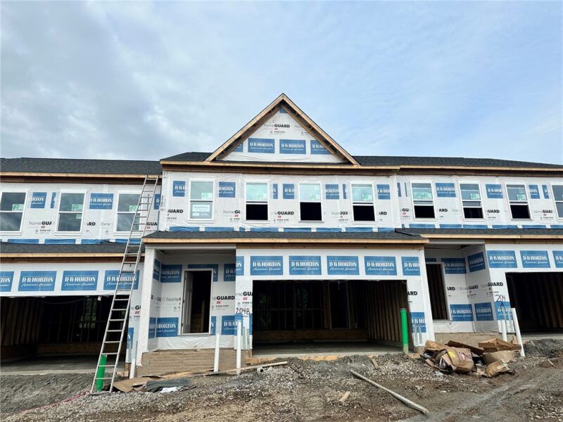 157 Sweetwater Drive — photo 2