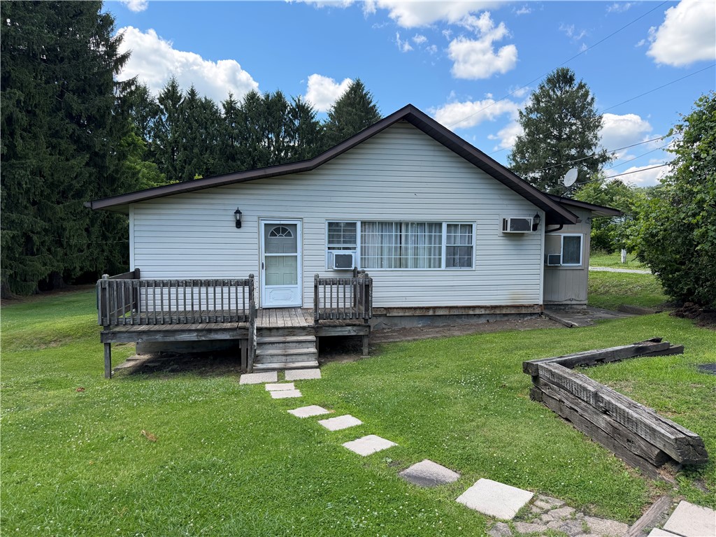 112 Schoolhouse Rd — photo 1