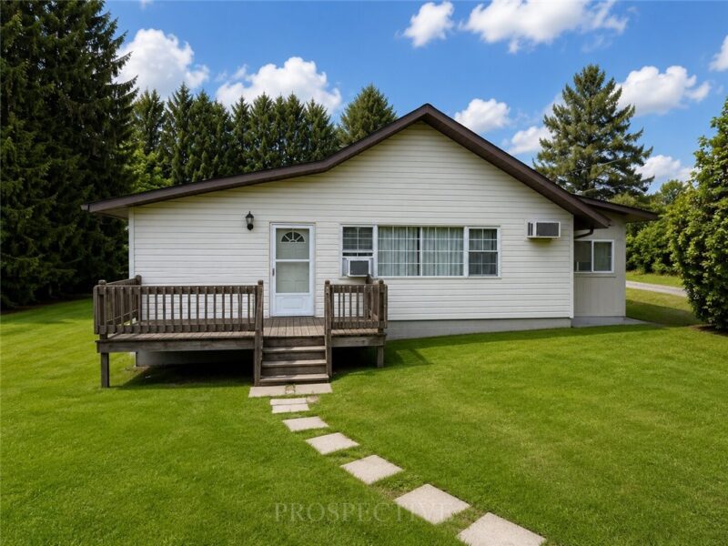112 Schoolhouse Rd — photo 2