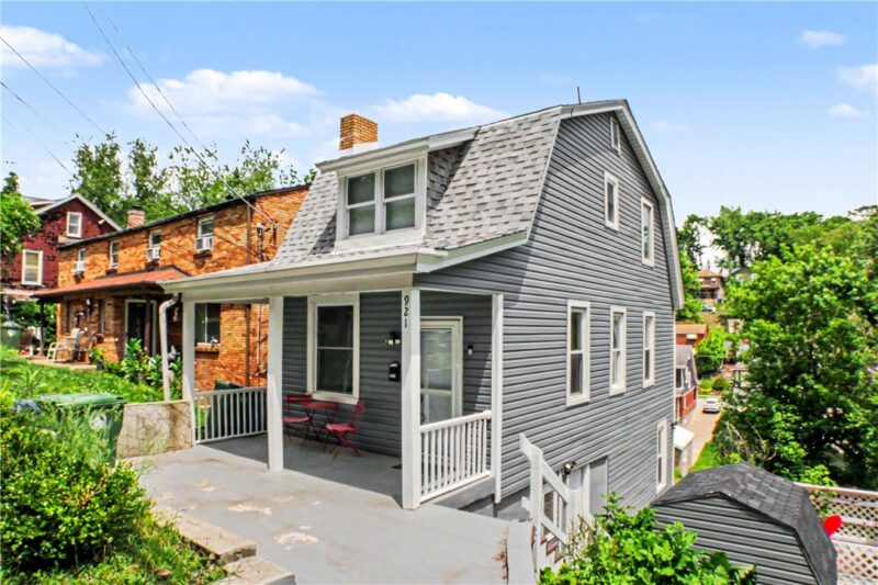 921 Saint Anne St — photo 2