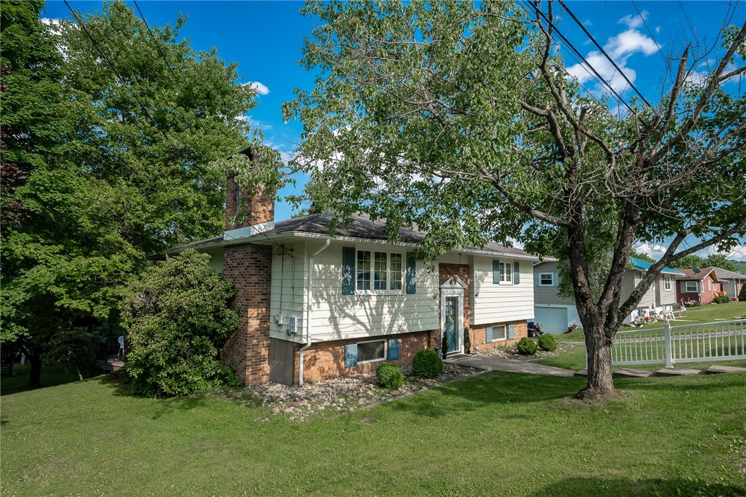 202 Locust St — photo 1