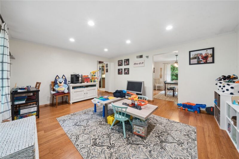 4067 Briarwood Dr — photo 5