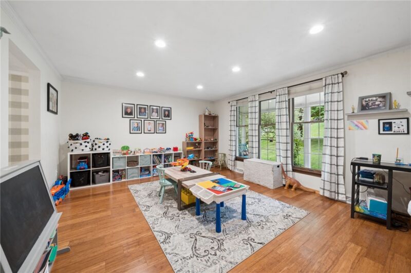 4067 Briarwood Dr — photo 6
