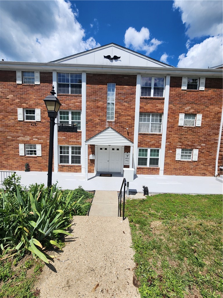 3 Hiland Valley Dr 306 — photo 1