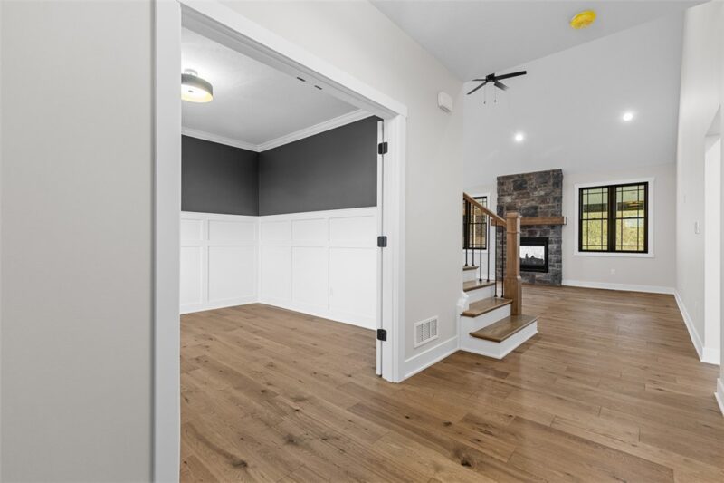 1037 Skyline Dr — photo 5