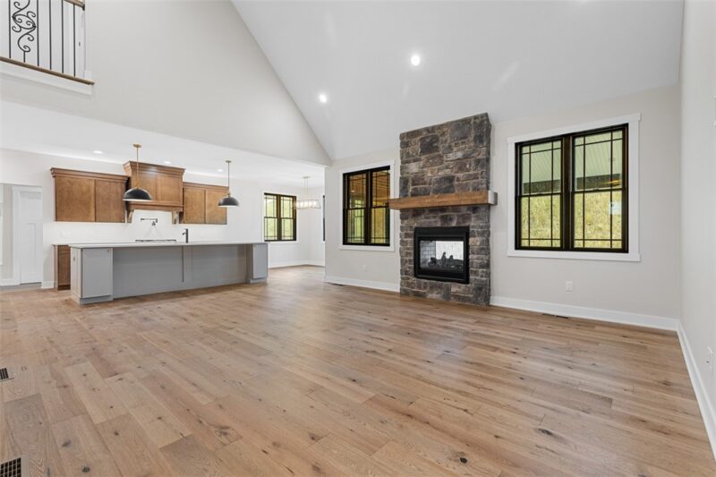 1037 Skyline Dr — photo 8