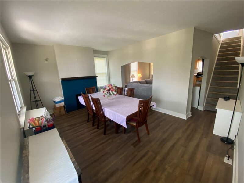 1114 Glass St — photo 3