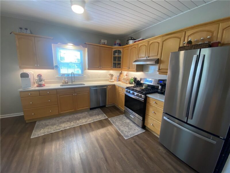 1114 Glass St — photo 7