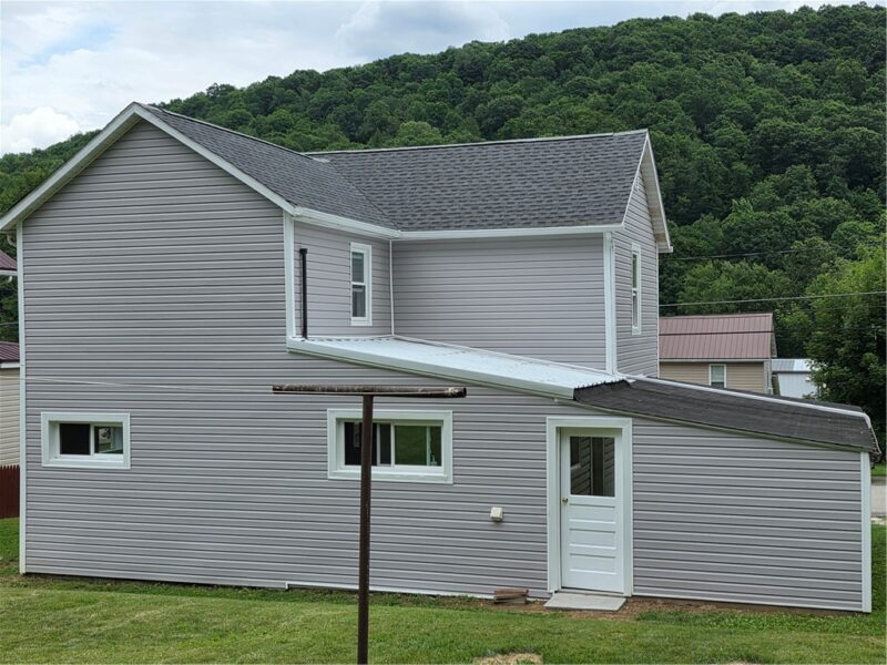 1030 DIXON ROAD — photo 3