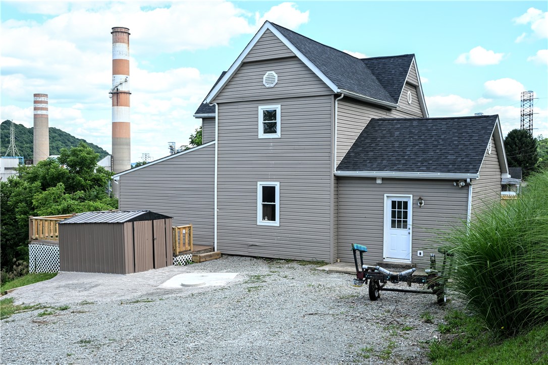 42 Kennedy Rd — photo 1