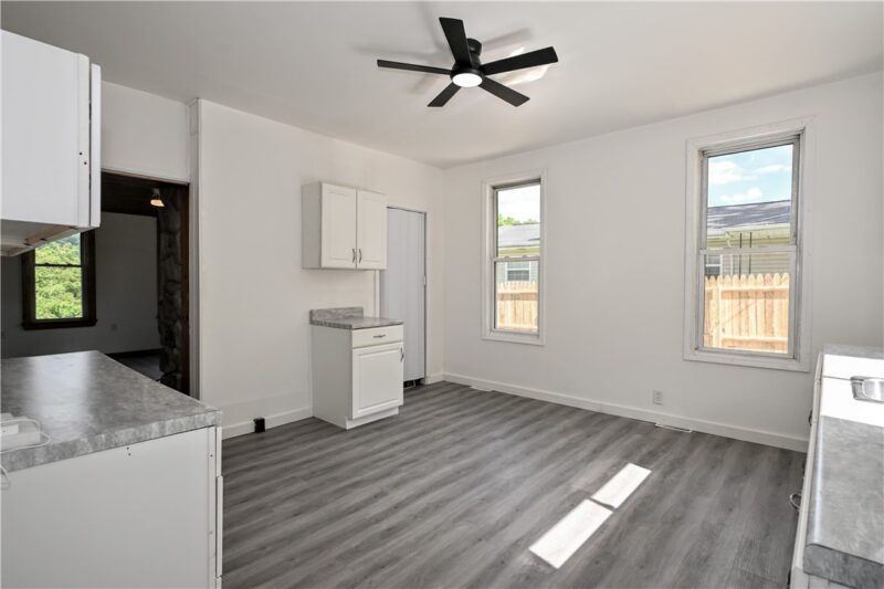 42 Kennedy Rd — photo 7