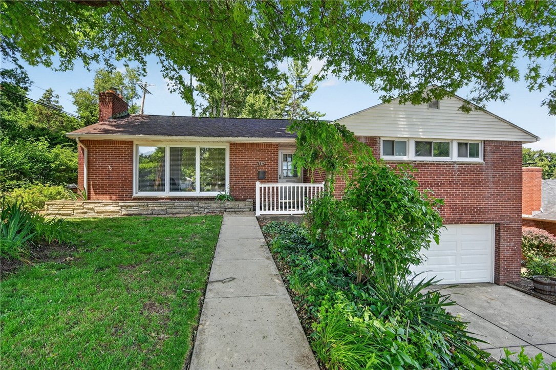 385 MAPLEWOOD DRIVE — photo 1