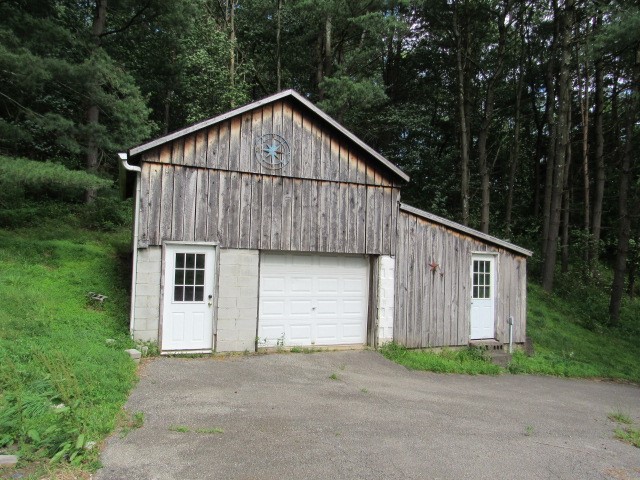 319 Miller Lane — photo 4