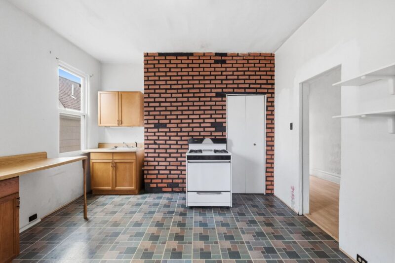3908 Winterburn Avenue — photo 5