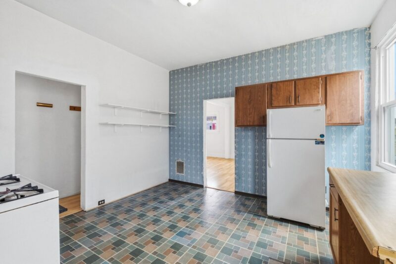 3908 Winterburn Avenue — photo 7