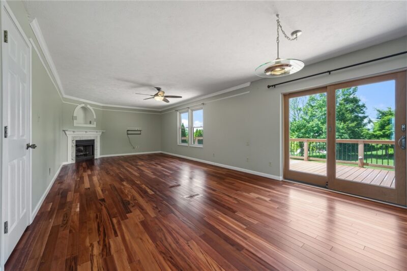 1342 Morgan Cir — photo 4