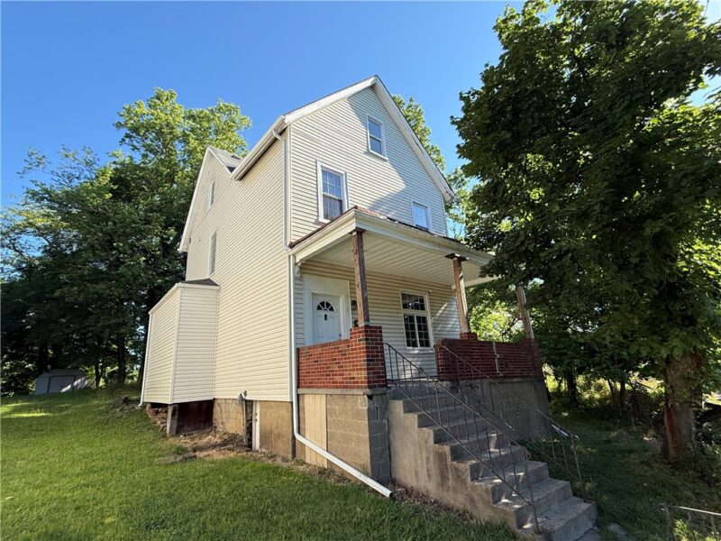 524 W Burgess St — photo 2