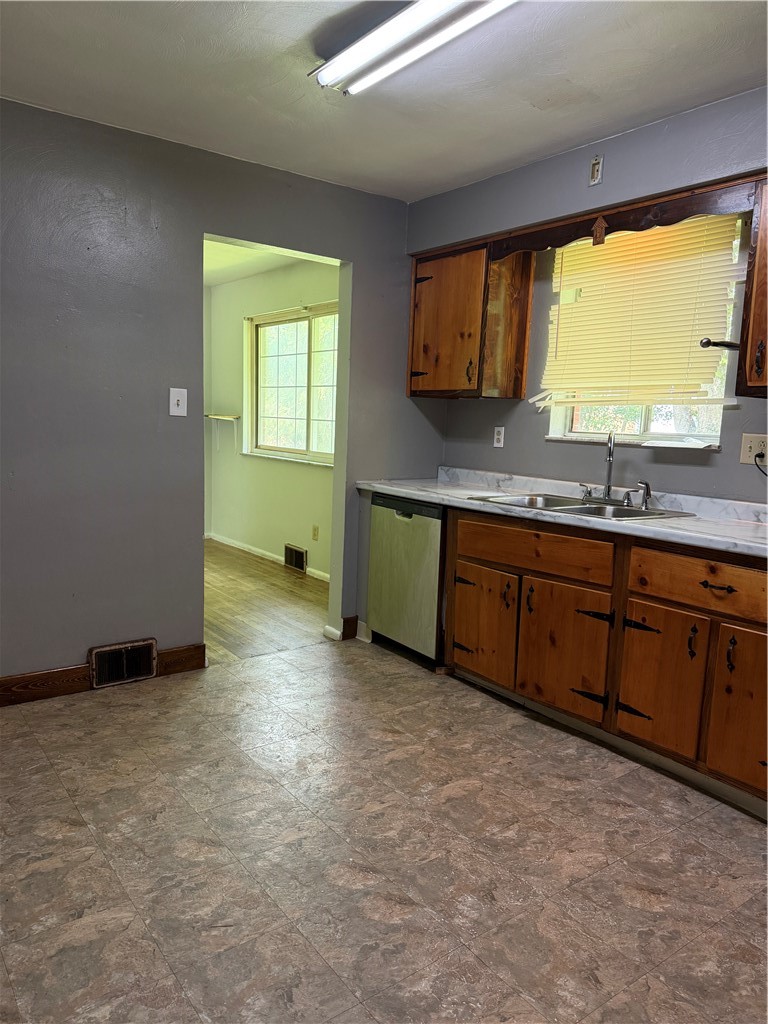 109 Gahela St — photo 8