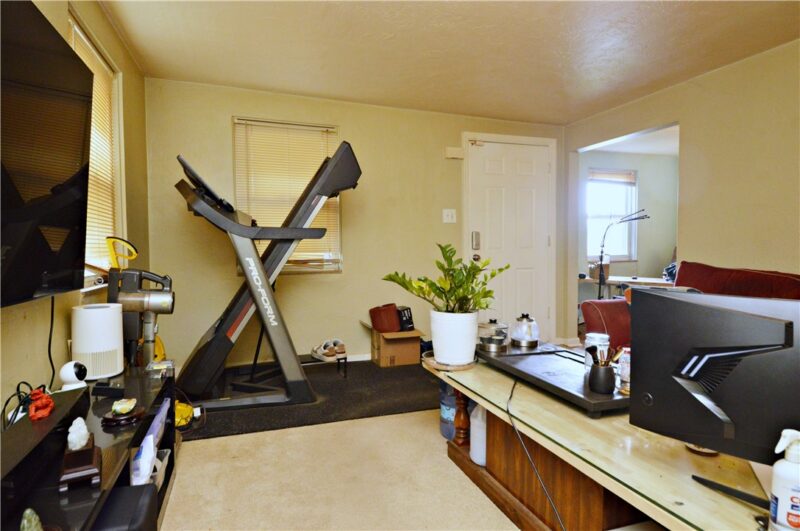 1056 Lindberg Ave — photo 6