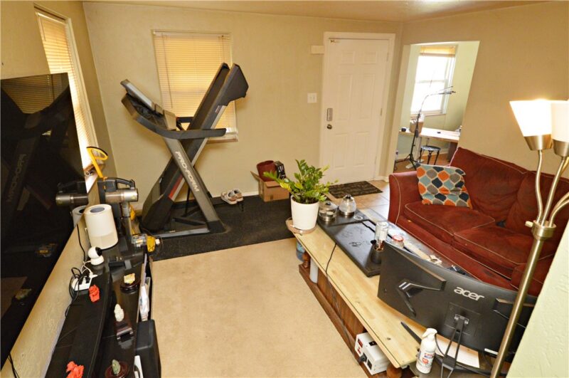 1056 Lindberg Ave — photo 7