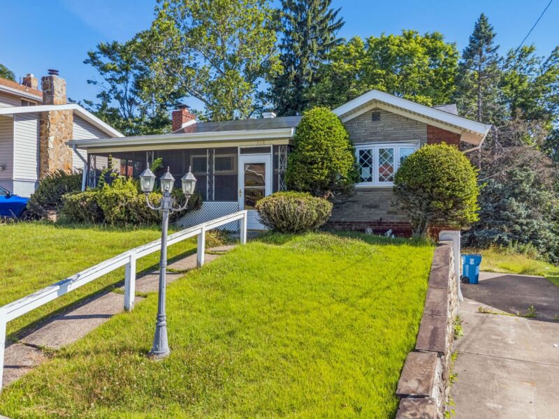 318 Dunbar Dr — photo 2