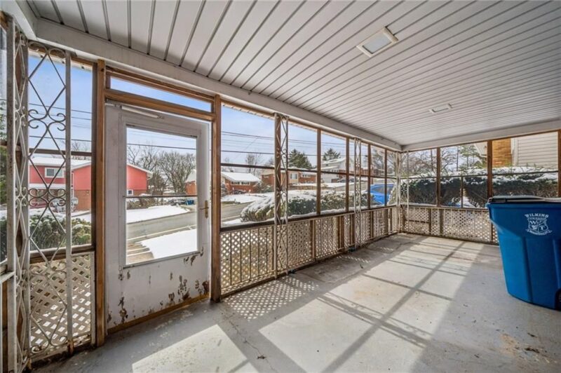 318 Dunbar Dr — photo 4