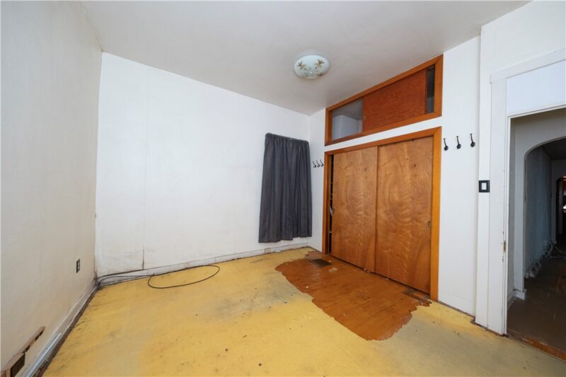 123 Smith St — photo 8
