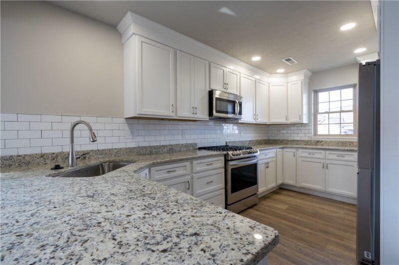 740 Sandstone Way — photo 3