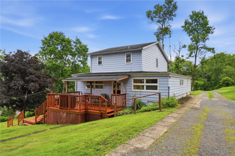 114 Gray Ave — photo 2