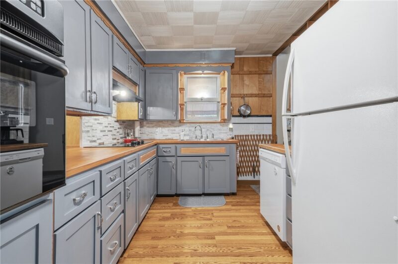 114 Gray Ave — photo 5