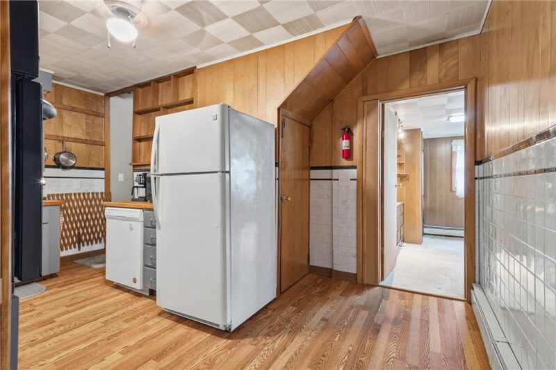 114 Gray Ave — photo 6