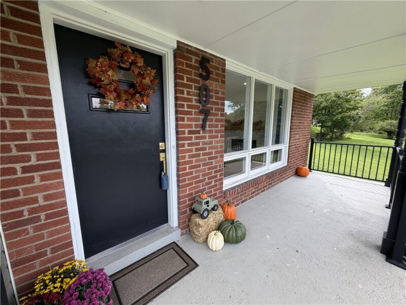 507 EdgeHill Dr — photo 3