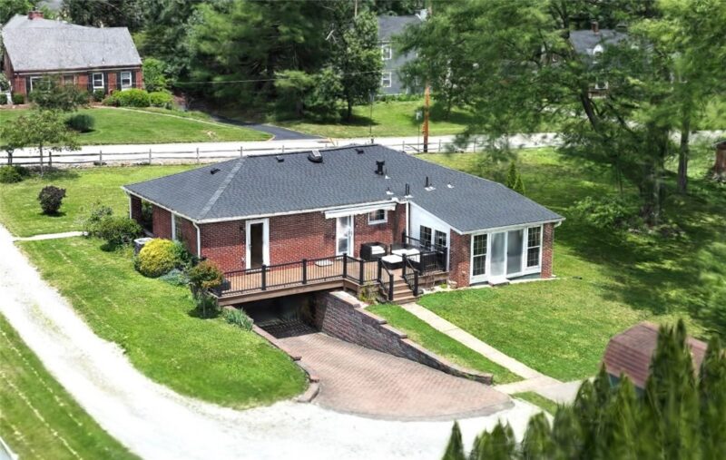 111 Cabin Ln — photo 3