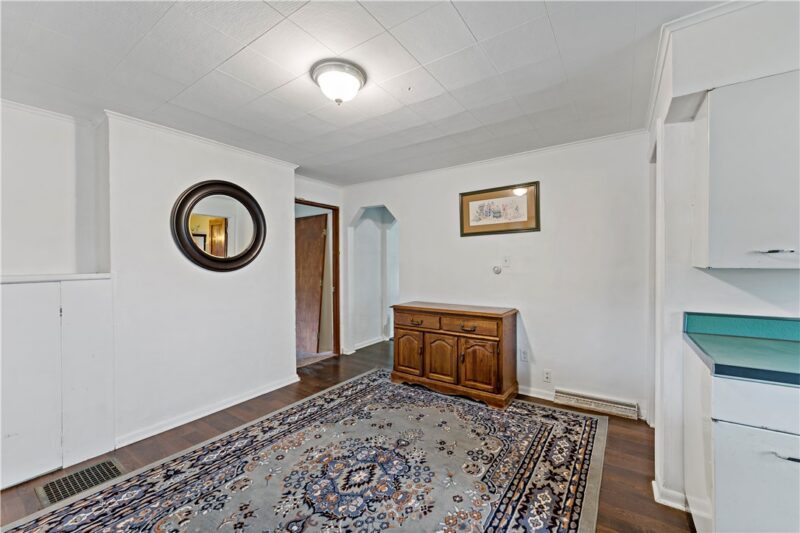 28 Peterson St — photo 5
