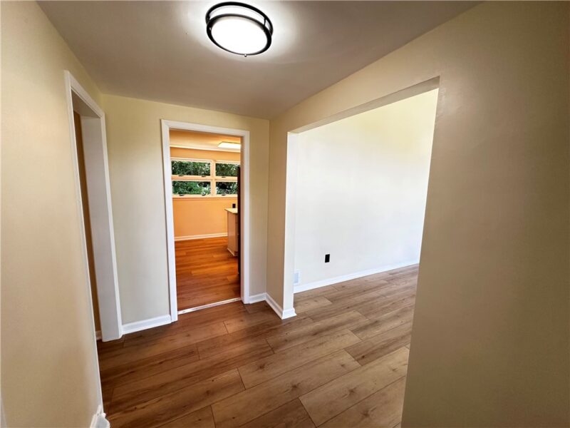 1172 Colgate Dr — photo 5