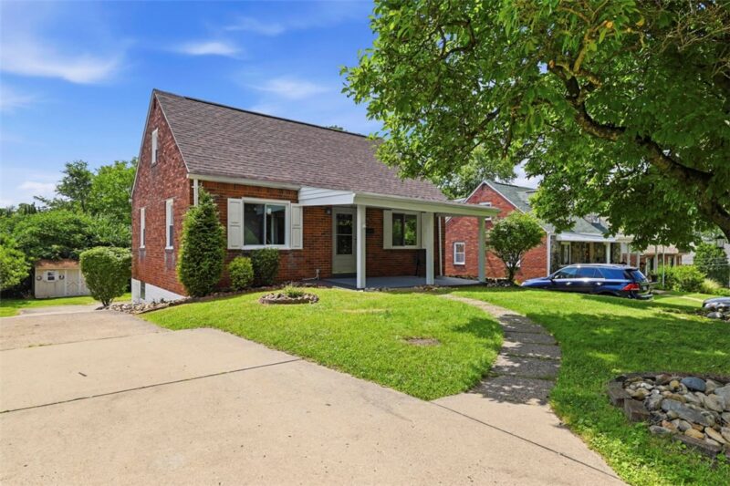 73 Clifford Dr — photo 2