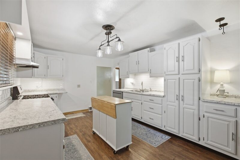996 N.Bluff Drive — photo 8