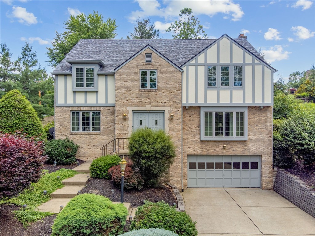 95 William Dr — photo 1