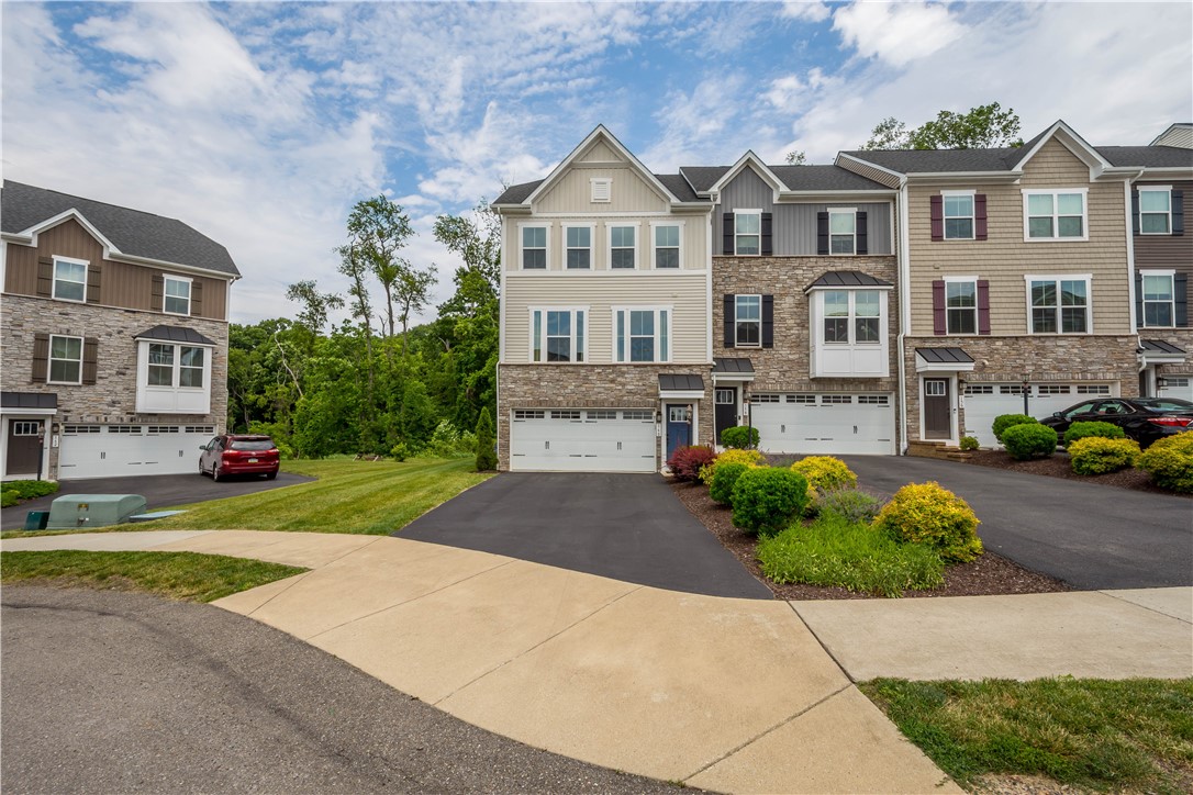 160 COLE DRIVE — photo 1
